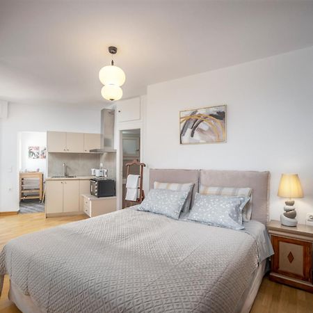 Apartamento Chic, Downtown, Penthouse W Sundeck And Seaview Heraclión Exterior foto