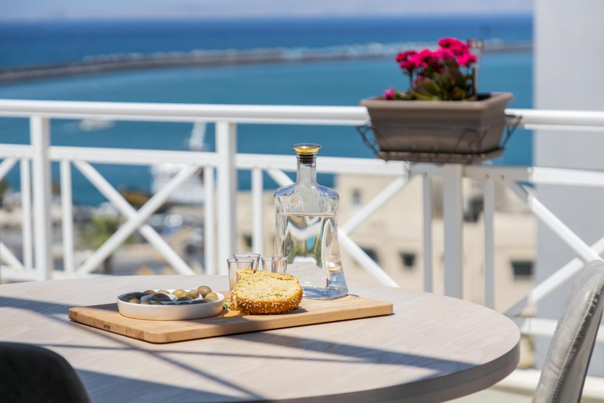 Apartamento Chic, Downtown, Penthouse W Sundeck And Seaview Heraclión Exterior foto