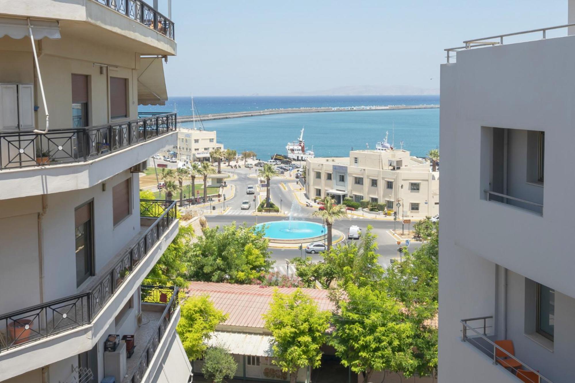Apartamento Chic, Downtown, Penthouse W Sundeck And Seaview Heraclión Exterior foto